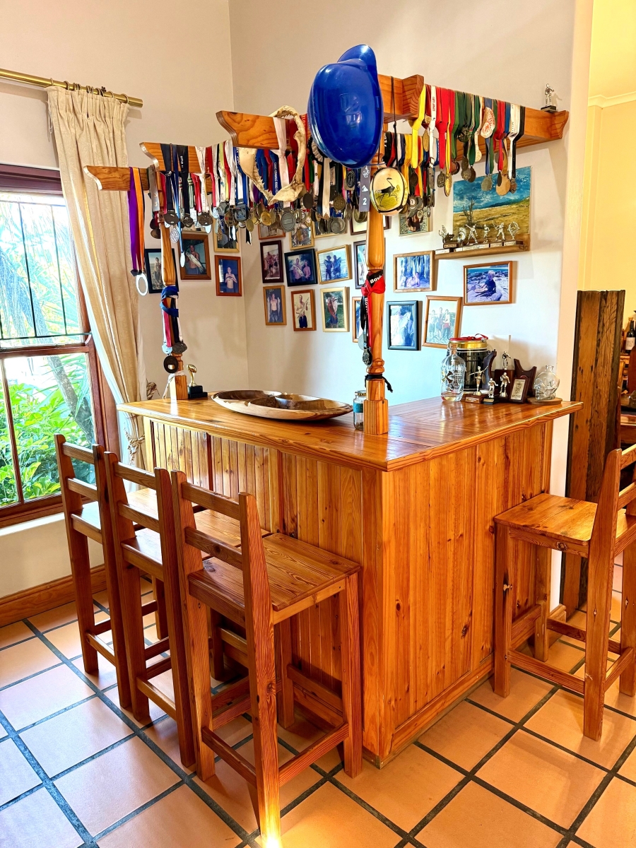 4 Bedroom Property for Sale in Die Wingerd Western Cape